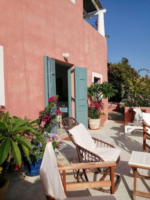 Villa Casa Dei Melograni At Vourlidia Leros Vromolithos Exterior foto